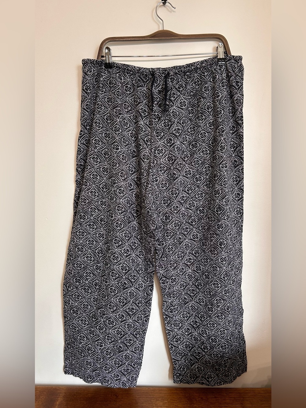 LIGHTWEIGHT COTTON PAJAMA PANTS WITH DRAWSTRING